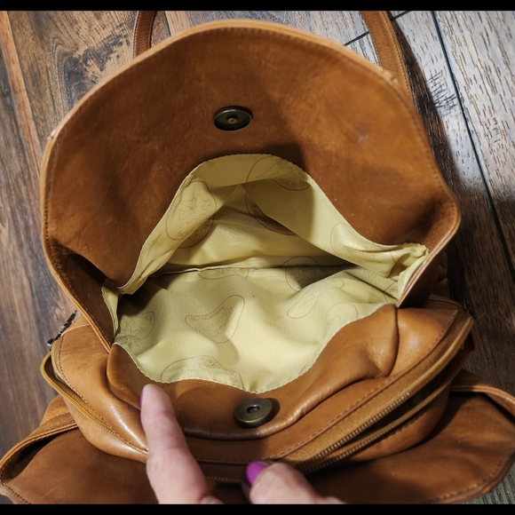 Beautiful VTG Leather Bag - Picture 8 of 16